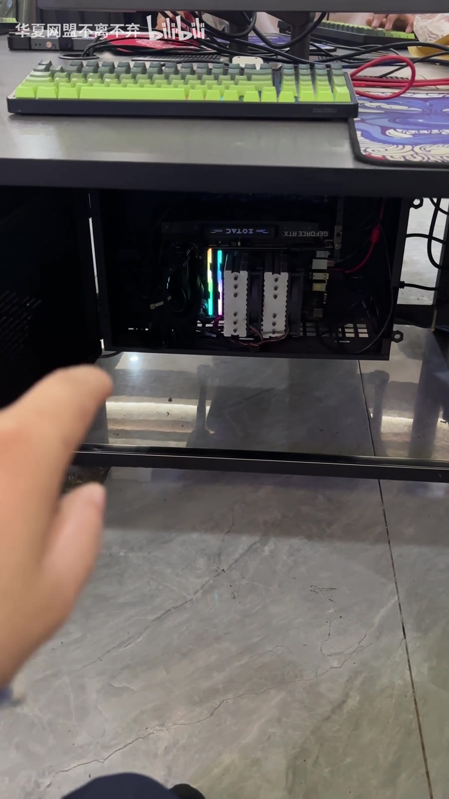 机箱偏轻容易被碰到